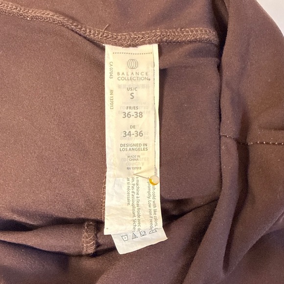 SO Womens High Waisted 7/8 Leggings Set Tan Crossover Twist & Black Small 2PK - Picture 6 of 16